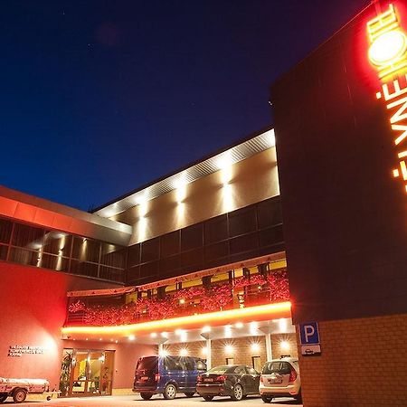 Smelyne Hotel Panevėžys Kültér fotó